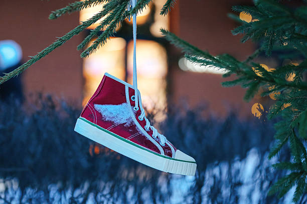 White Sneakers for Date Night: How to Pair Clean Kicks with Polished Evening Style
