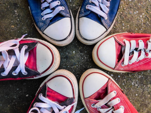 The Art of the Cuff: How Pant Hem Treatments Define High-Top and Low-Top Sneaker Silhouettes
