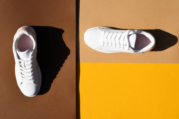 The Art of Monochrome: Building a Minimalist Streetwear Outfit Around White Sneakers