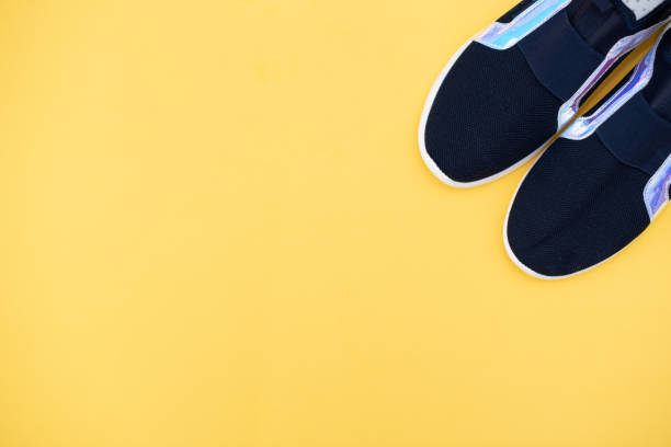 The Biomechanics of Arch Support in Lightweight Walking Shoes