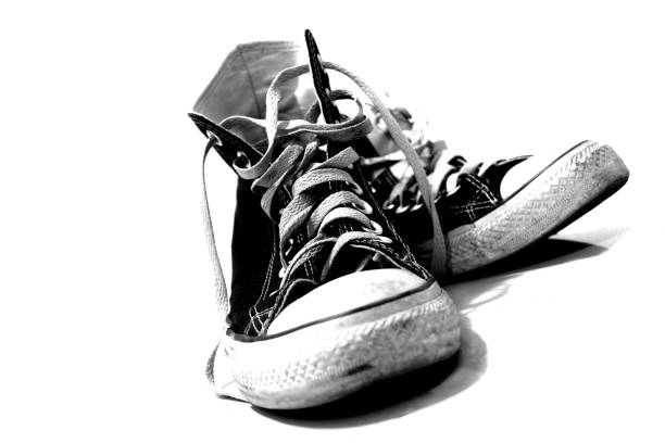 The Micro-Stitching Test: How Needlework Reveals the Truth Behind Your Sneakers