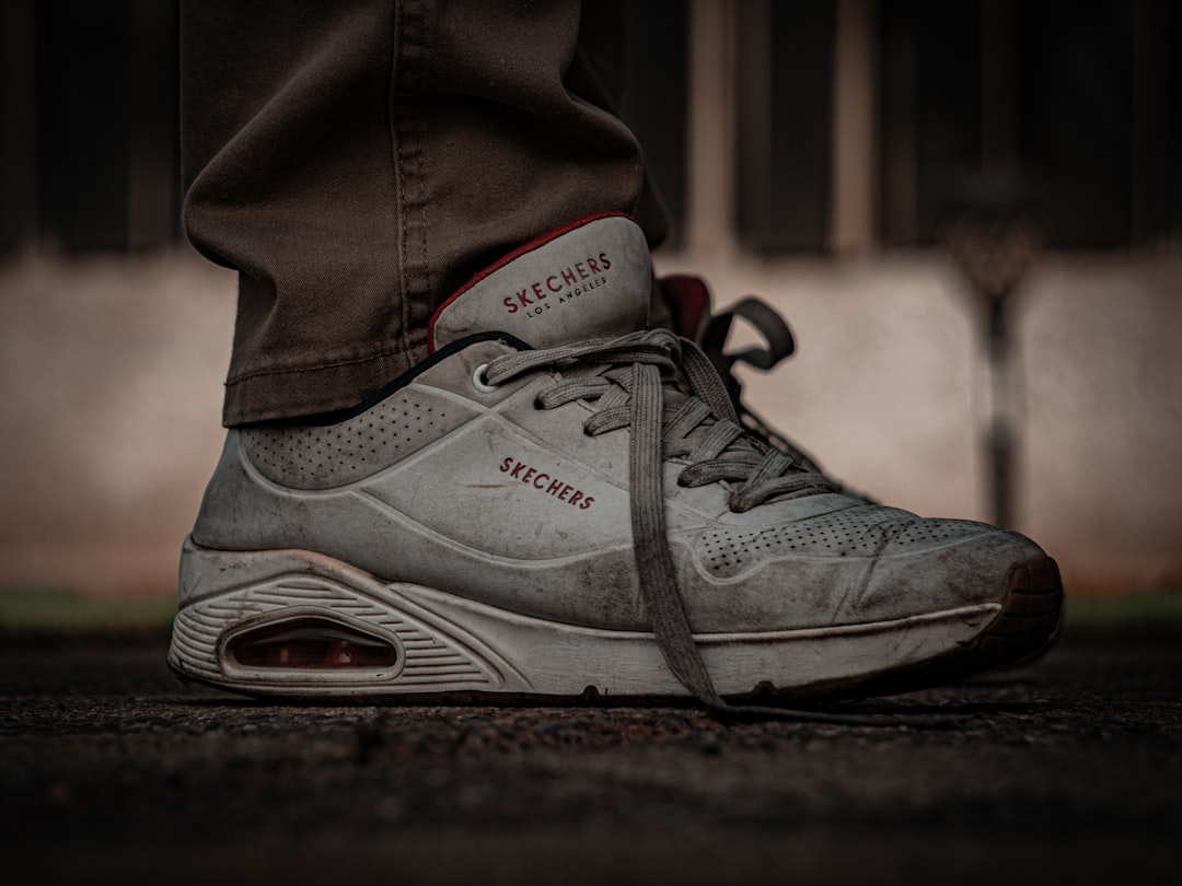 The Unseen Hero: How Midsole Cushioning Defines All-Day Comfort and Break-In Experience