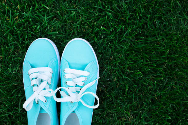 How to Properly Apply Waterproofing Spray to Keep Sneakers Dry Without Damaging Them
