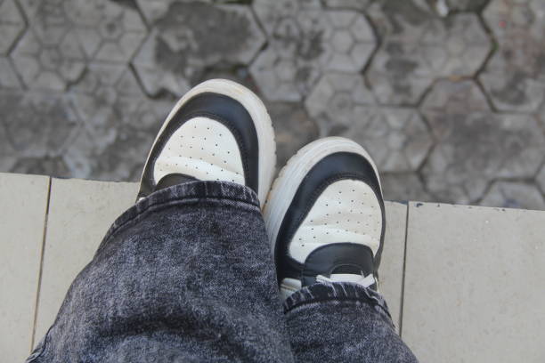 Daily Sneaker Sourcing: The Influencer Feeds That Keep Your Style Fresh